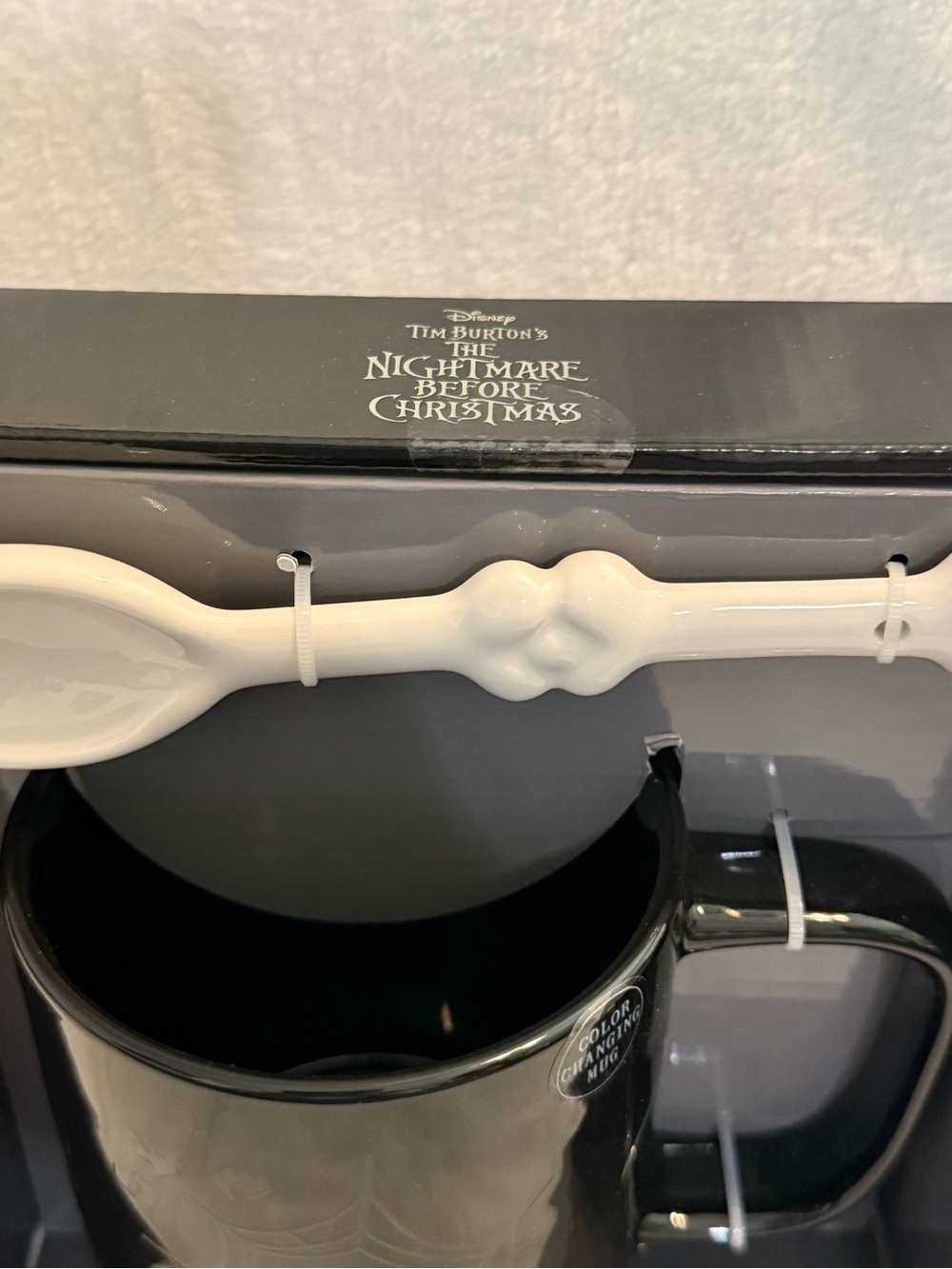 Rae Dunn x Nightmare Before Christmas Black color-changing Mug w/Bone Spoon NWT - Picture 2 of 6